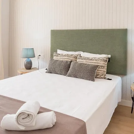 Apartment Urbe10 Plaza De La Merced 1 Bedroom Malaga
